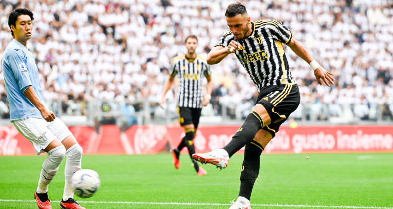 Filip Kostic Fenerbahçe’ye Çok Yakın! İstanbul’a Geliyor