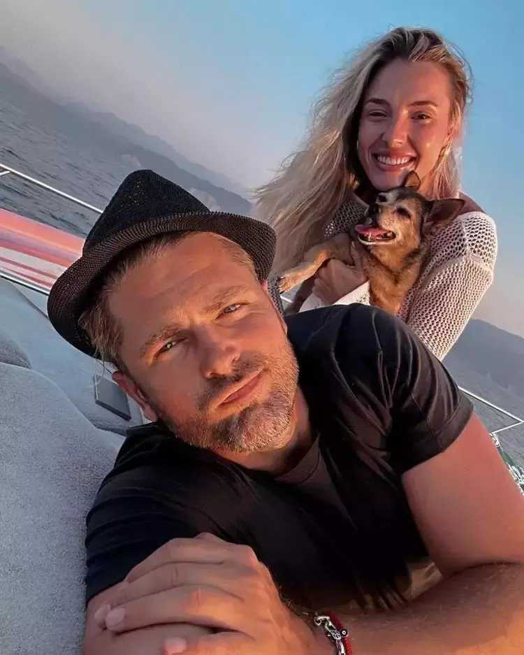 Survivor All Star Aşkı Evlilikle Taçlanıyor: Mert ve Sude Evleniyor! 8 GXMDSFqWwAAUZQT