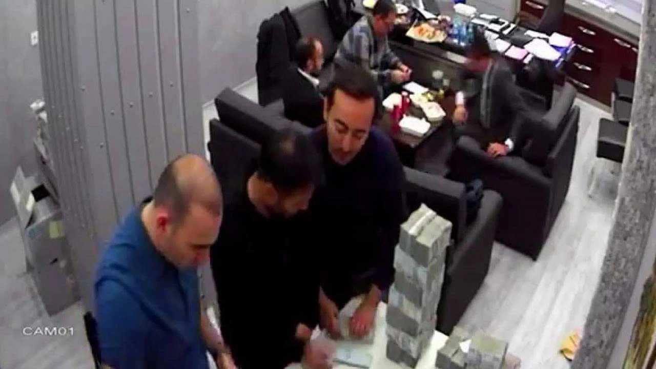 CHP'deki "Para Sayma" Davasında Ara Karar! 3 GYURAlwXUAAsos4