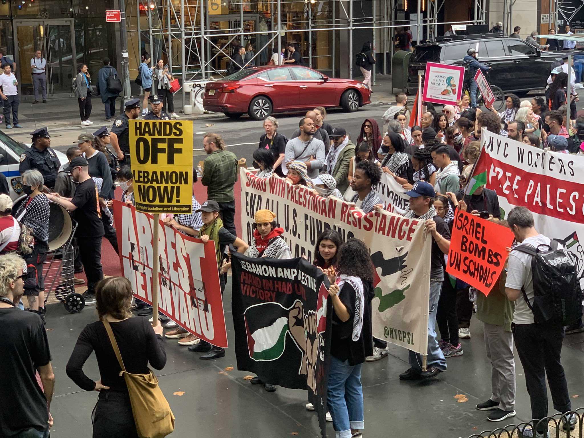Türk Heyeti BM'de Netanyahu'yu Protesto Etti 5 GYbYlM0bcAEKT0W