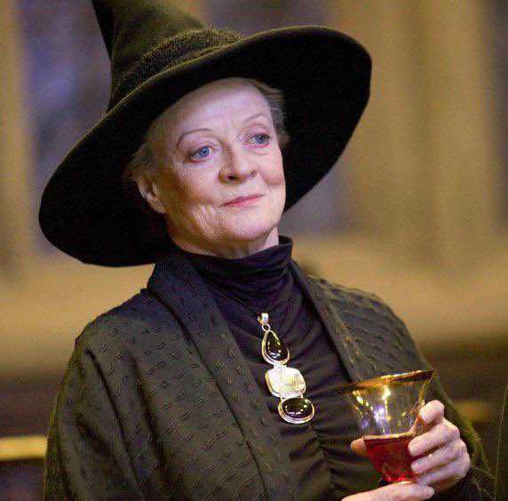 Harry Potter'ın Profesörü Maggie Smith Hayatını Kaybetti 1 GYfGJUuWsAAMrYT