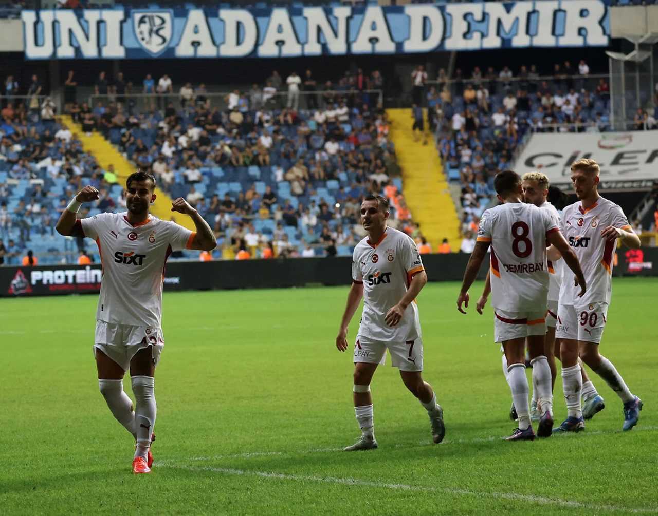 Galatasaray ve Fenerbahcenin UEFA Kadro Surprizleri 2