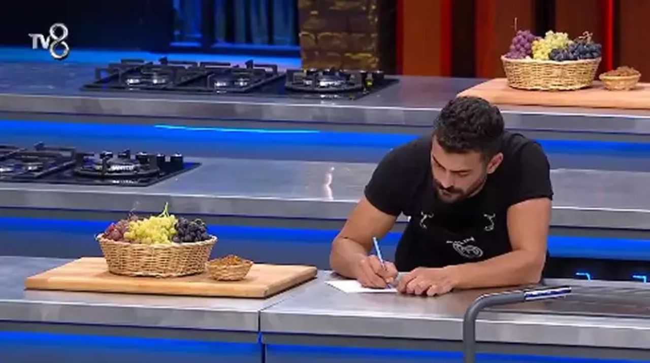 MasterChef'te Büyük Veda: Nevzat Uyarıldı, Beril Elendi 1 MasterChefte Buyuk Veda Nevzat Uyarildi Beril Elendi 2