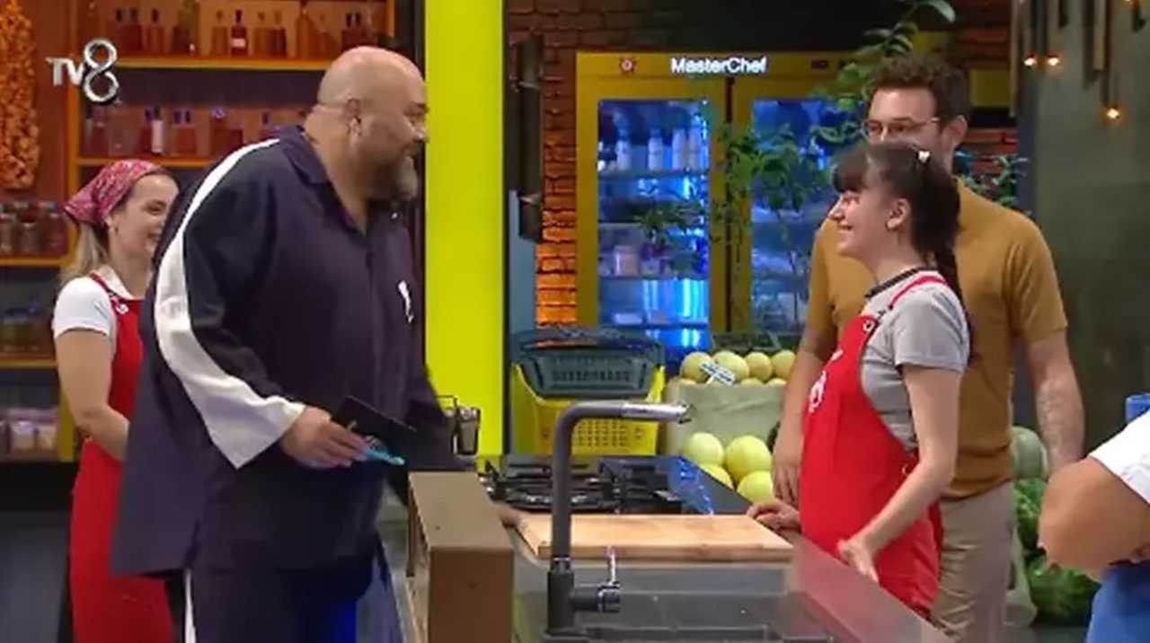 MasterChef’te Tarihi Kapışma ve Kural İhlali 4 MasterChefte Tarihi Kapisma ve Kural Ihlali 5