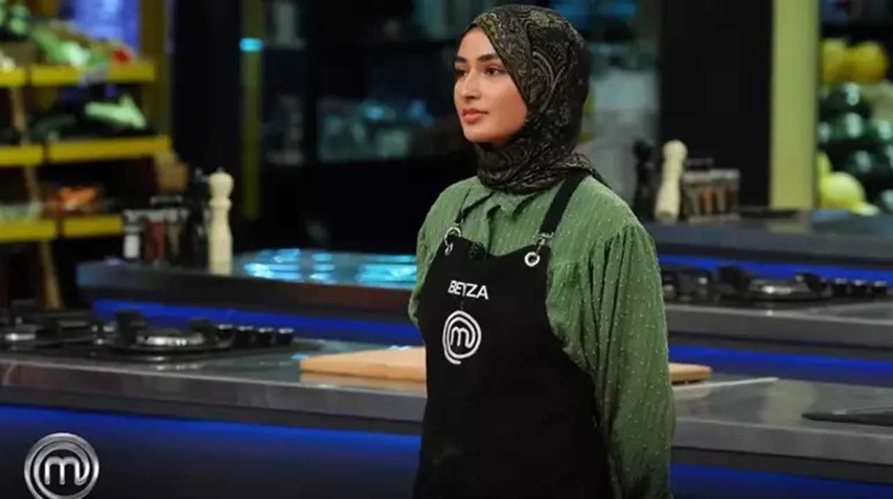 MasterChef’te Tarihi Kapışma ve Kural İhlali 7 MasterChefte Tarihi Kapisma ve Kural Ihlali 8