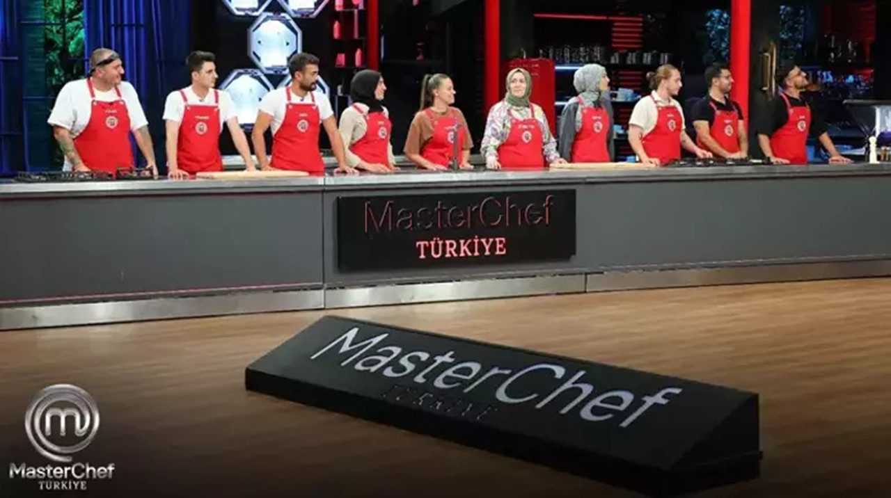 Masterchef'te Gerilim: Beyza Tepki Gösterdi 2 Masterchefte Gerilim Beyza Tepki Gosterdi 4
