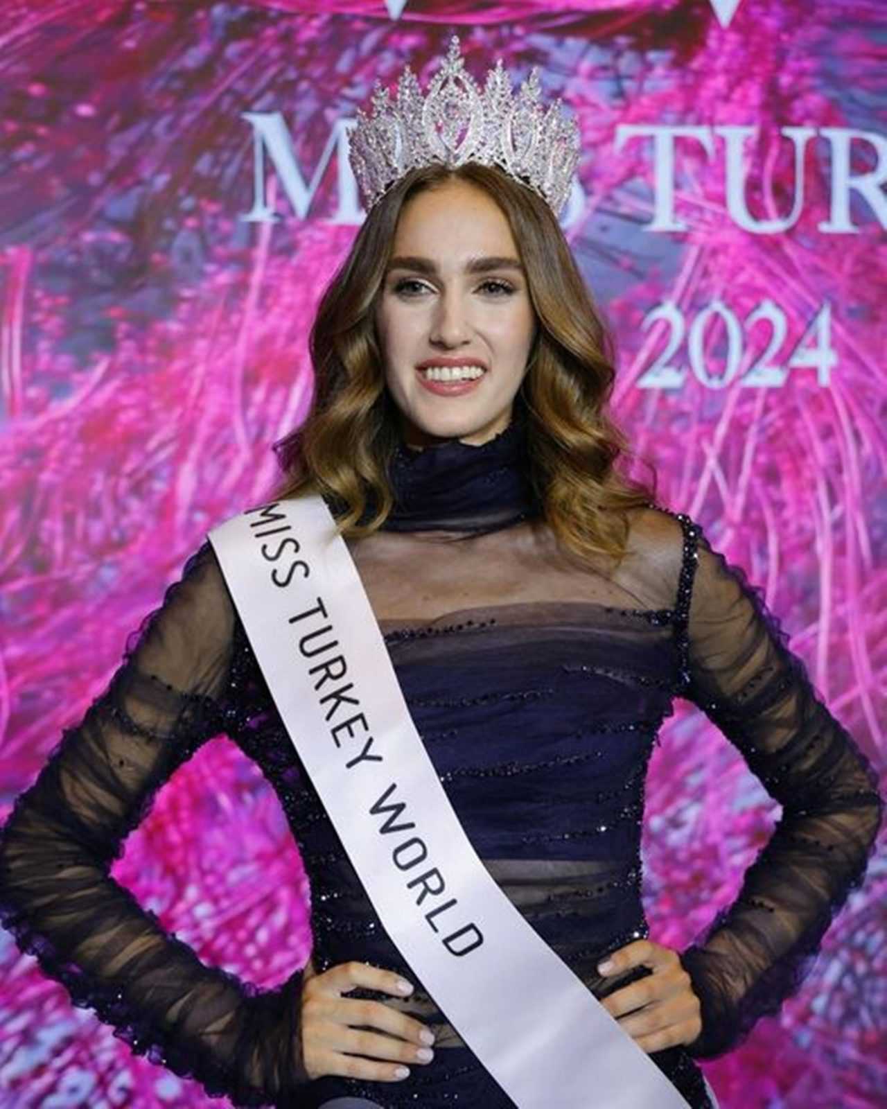 Miss Turkey 2024 Birincisi İdil Bilgen Seçildi 2 Miss Turkey 2024 Birincisi Idil Bilgen Secildi 3