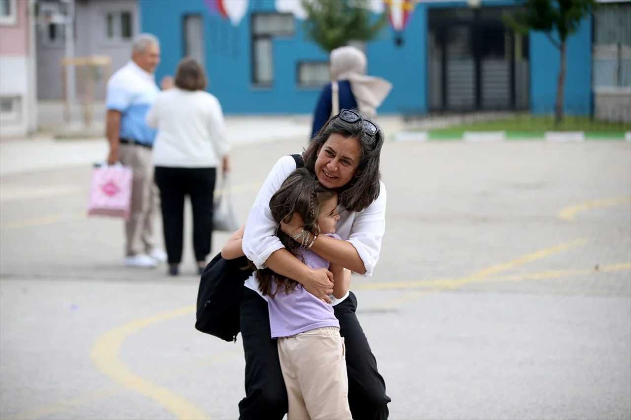 Okula Uyum: Aileler ve Öğrenciler İçin Başlangıç 2 Okula Uyum Aileler ve Ogrenciler Icin Baslangic 2