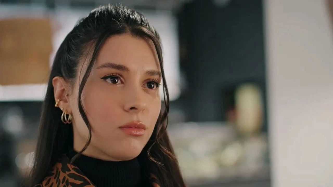Yali Capkininda Pelin Donmuyor Buce Buse Kahraman Acikladi 1