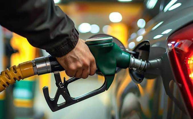 Benzine Yine Zam Geliyor!