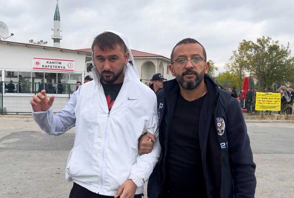 Sinan Ateş'in Ailesine Saldıran Şahıs Tutuklandı 2 AA 20241002 35800243 35800242 SINAN ATESIN ABLASINA YUMRUKLU SALDIRI