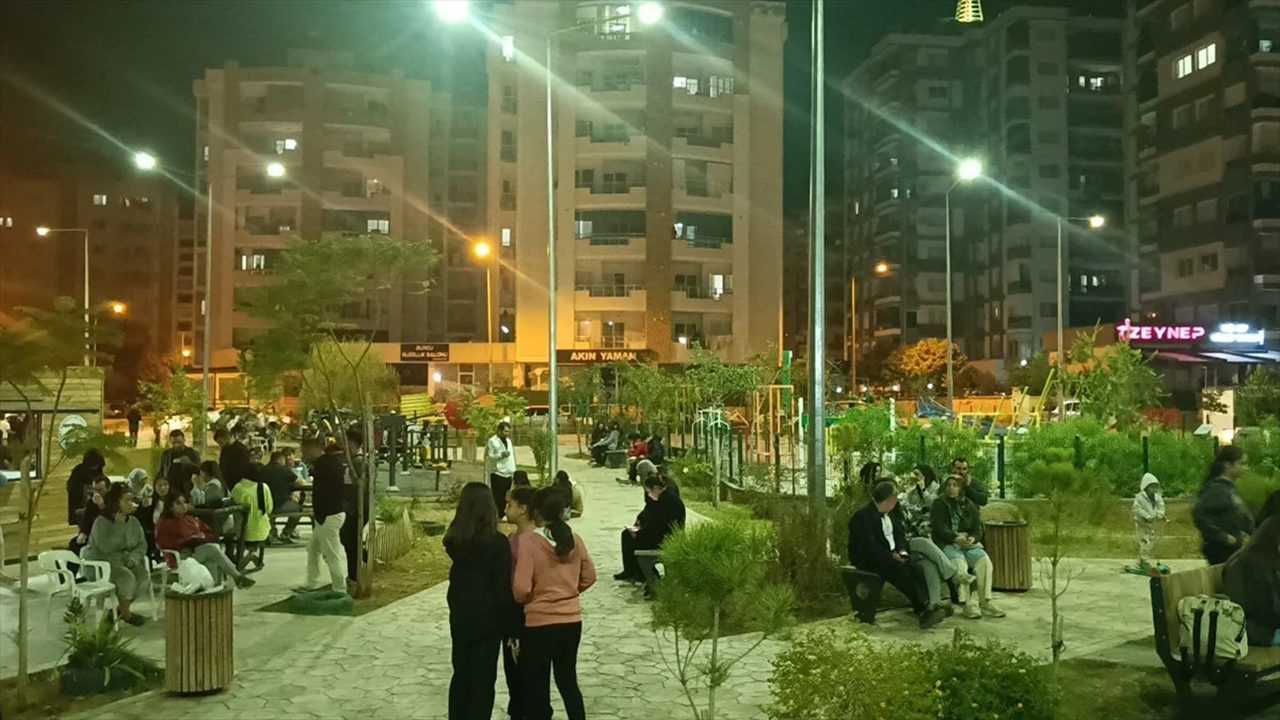 Adana'da Deprem Korkusu: 5 Büyüklüğünde Sarsıntı 1 Adanada Deprem Korkusu 5 Buyuklugunde Sarsinti 2