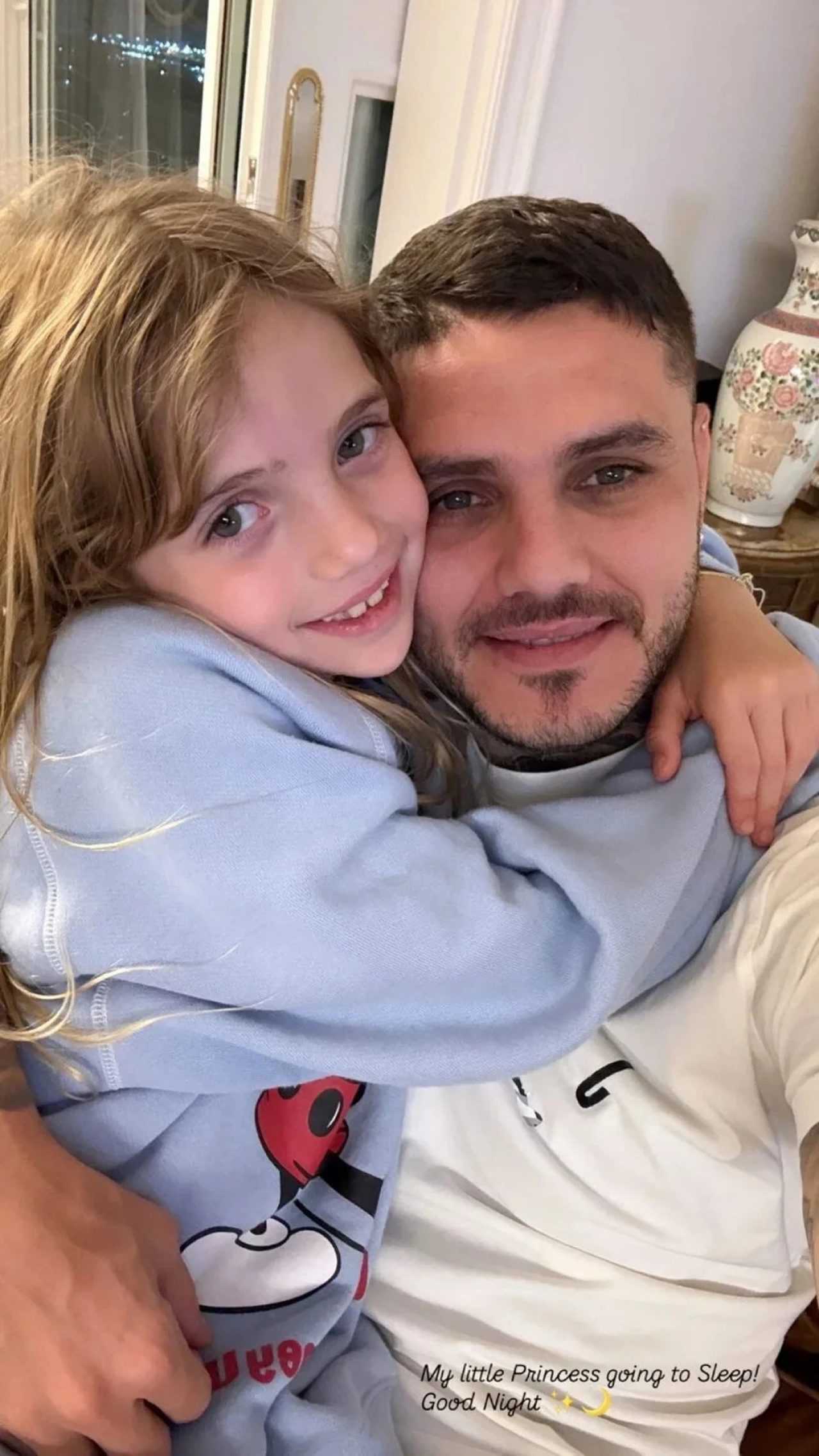 Aşk Yeniden Filizlendi: Icardi ve Nara Barıştı 2 Ask Yeniden Filizlendi Icardi ve Nara Baristi 3