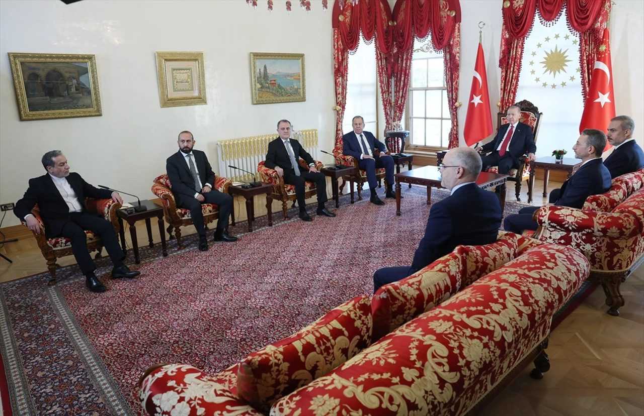 Barış İçin Adım: Dışişleri Bakanları İstanbul'da Toplandı 1 Baris Icin Adim Disisleri Bakanlari Istanbulda Toplandi 2