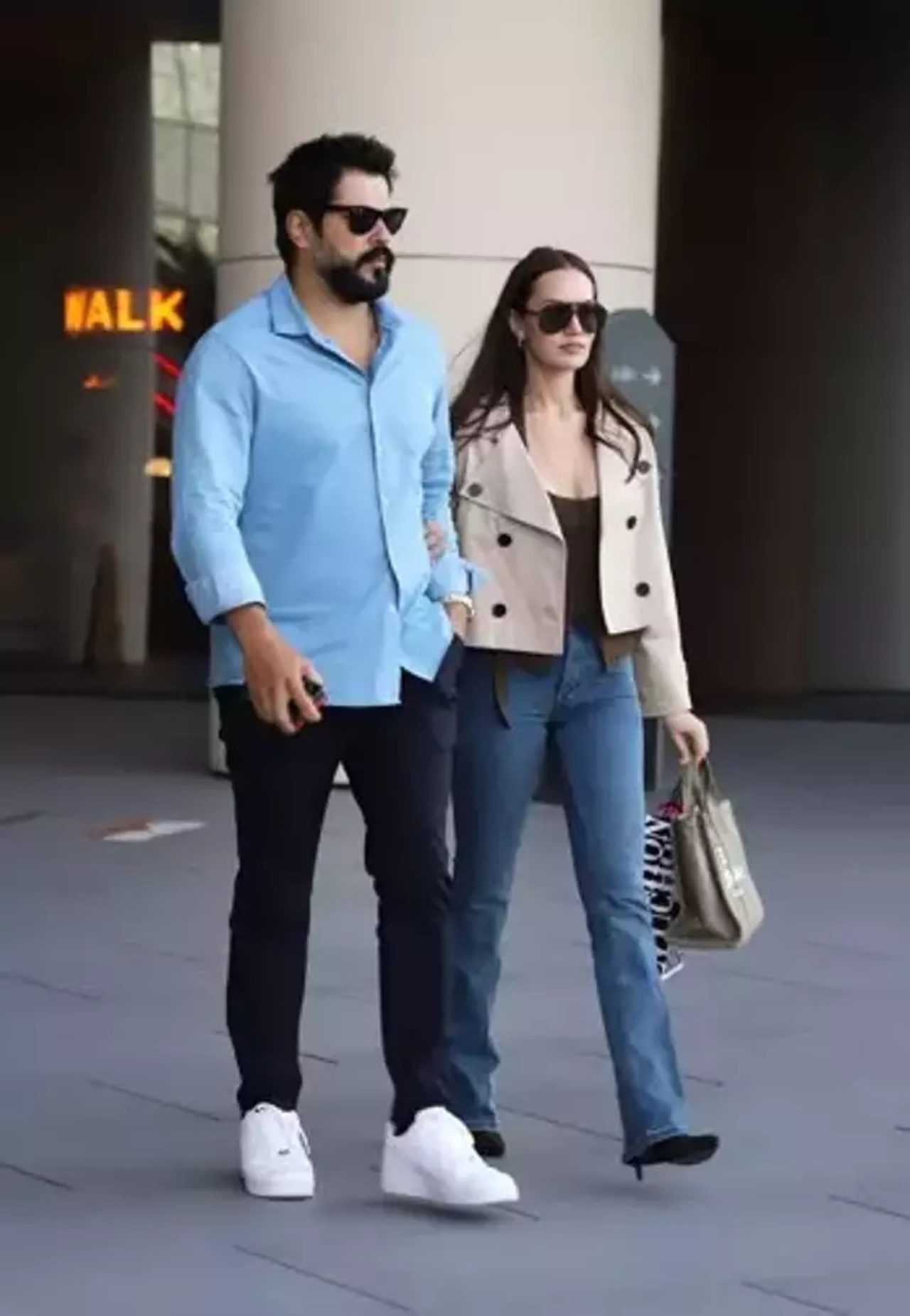 Burak Ozcivit ve Fahriye Evcen Zorlu AVMde Alisveriste 2