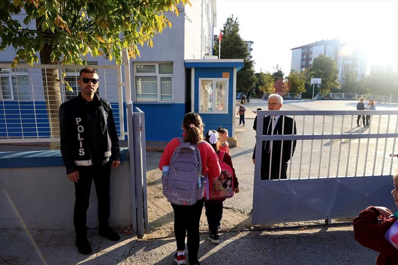 Edirnede Okul Polisi Gorevde Guvenli Egitim Basladi 4