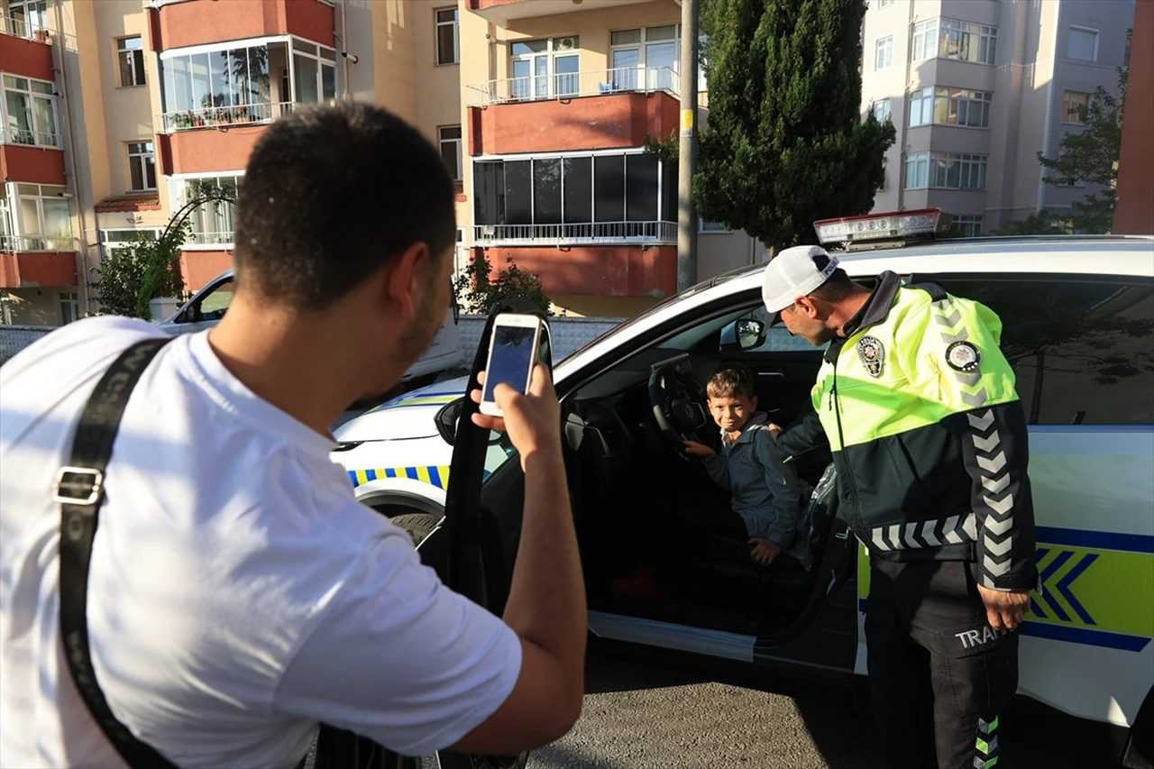 Edirnede Okul Polisi Gorevde Guvenli Egitim Basladi 8