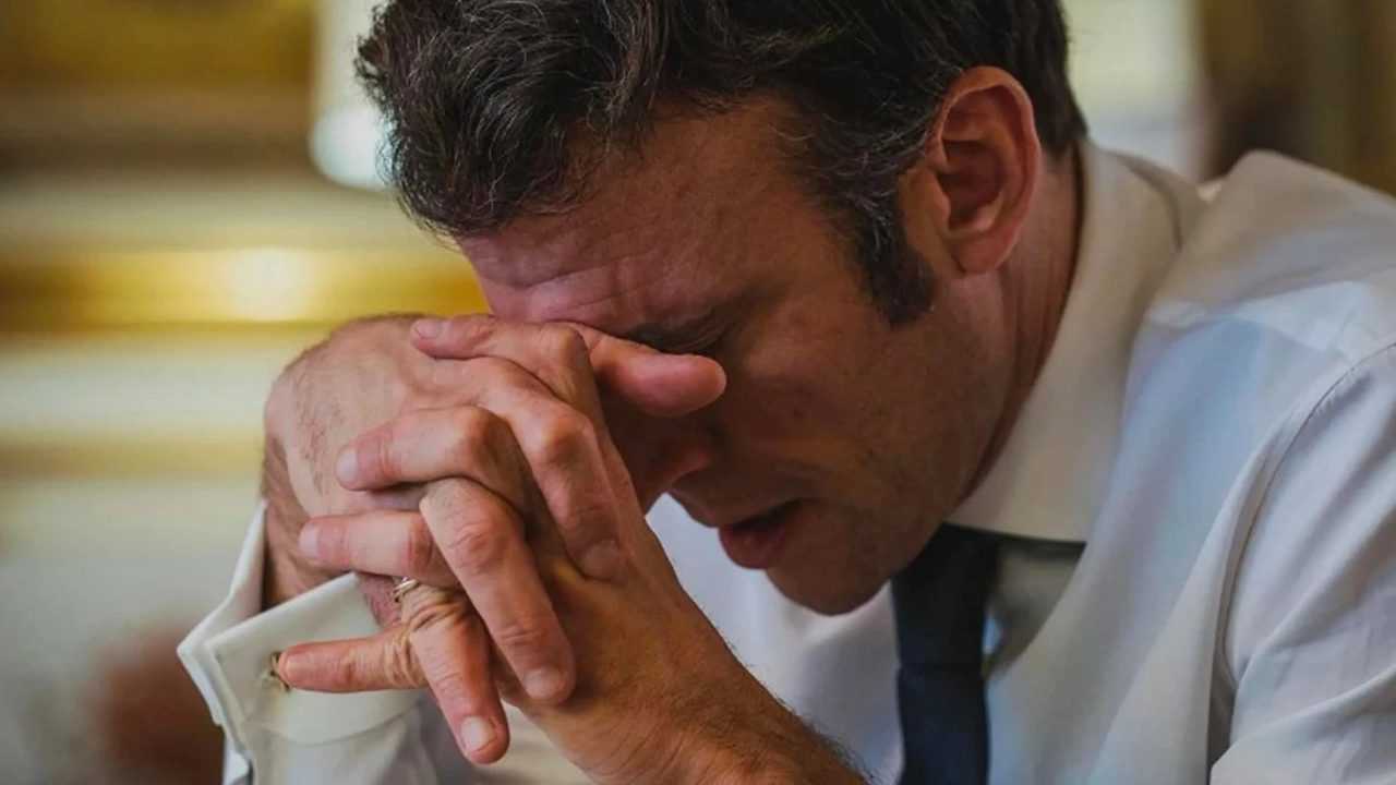 Fransada Macron Cokuste Halkin Guveni Yuzde 72 Dustu 2
