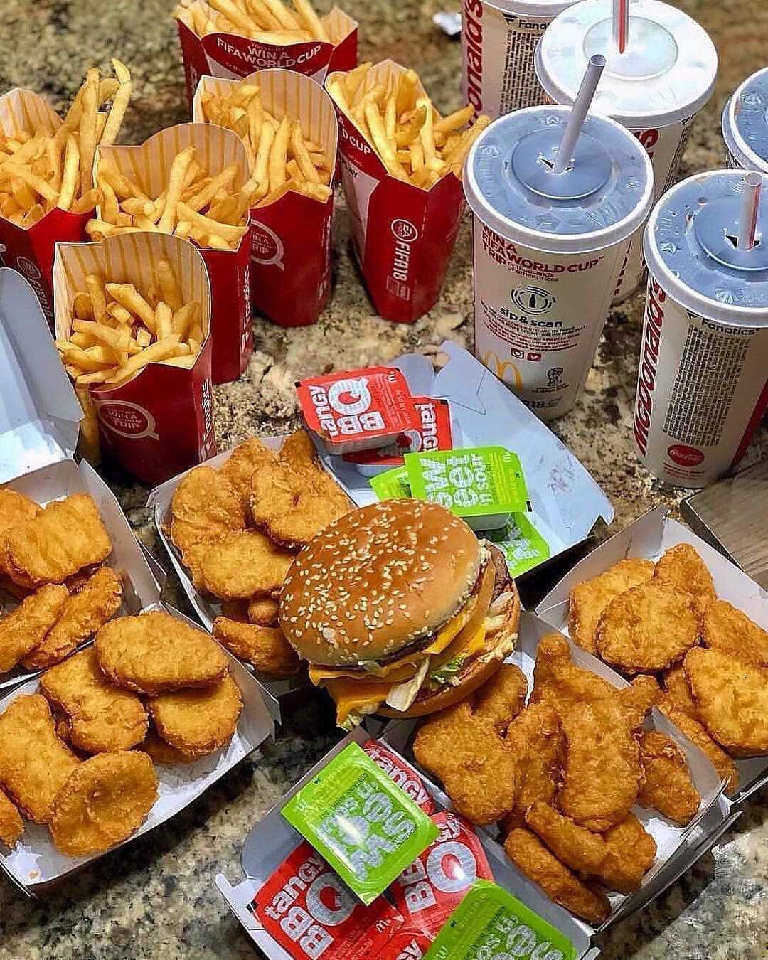 Domuz Eti Skandalı! McDonald's ve Burger King’e de Çağrı 2 GZJWNZfXsAAPJIJ
