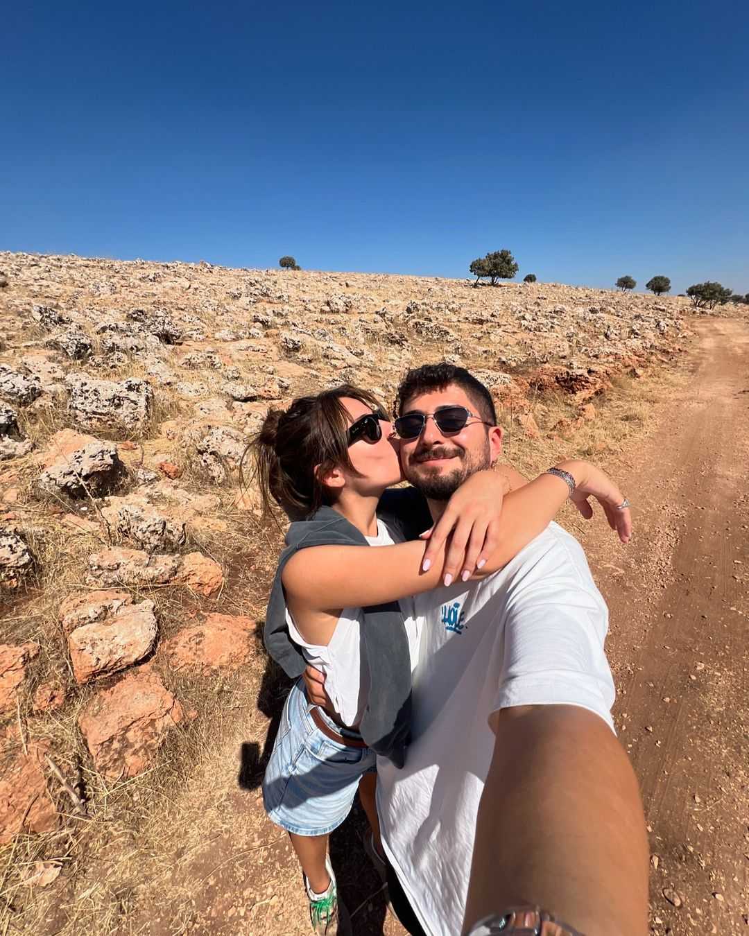Sıla Türkoğlu Aşkını İlk Kez Paylaştı! Bomba Pozlar! 7 GZnL1vOW4BAl6He