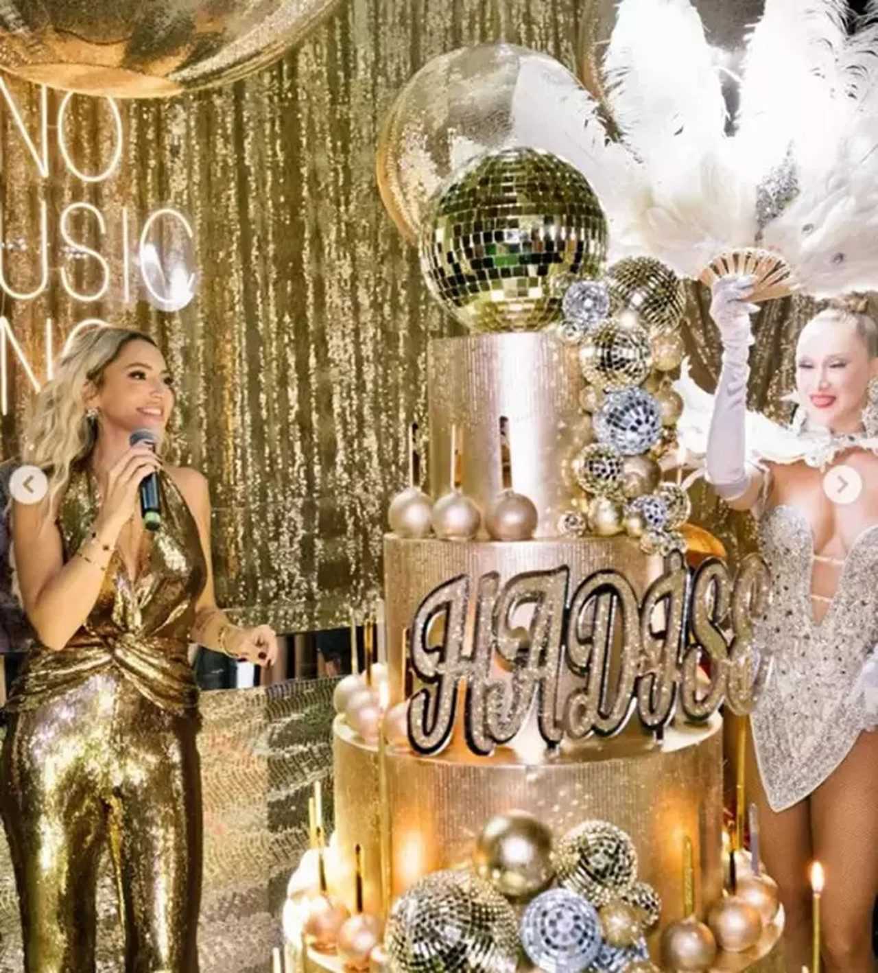 Hadise’nin Işıltılı Doğum Günü Gecesi Olay Oldu 4 Hadisenin Isiltili Dogum Gunu Gecesi Olay Oldu 5