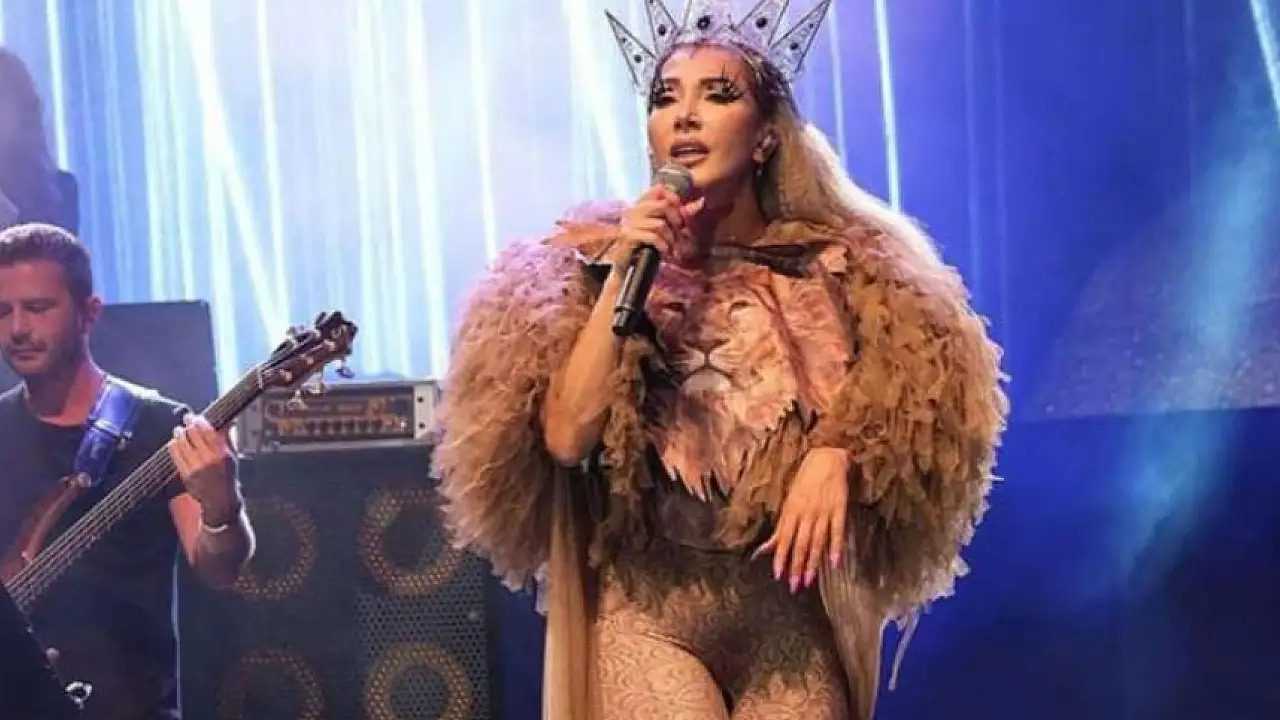 Hande Yener: İnsanlıktan Utanıyorum, Hayvan Olmak İsterdim 3 Hande Yener Insanliktan Utaniyorum Hayvan Olmak Isterdim 4
