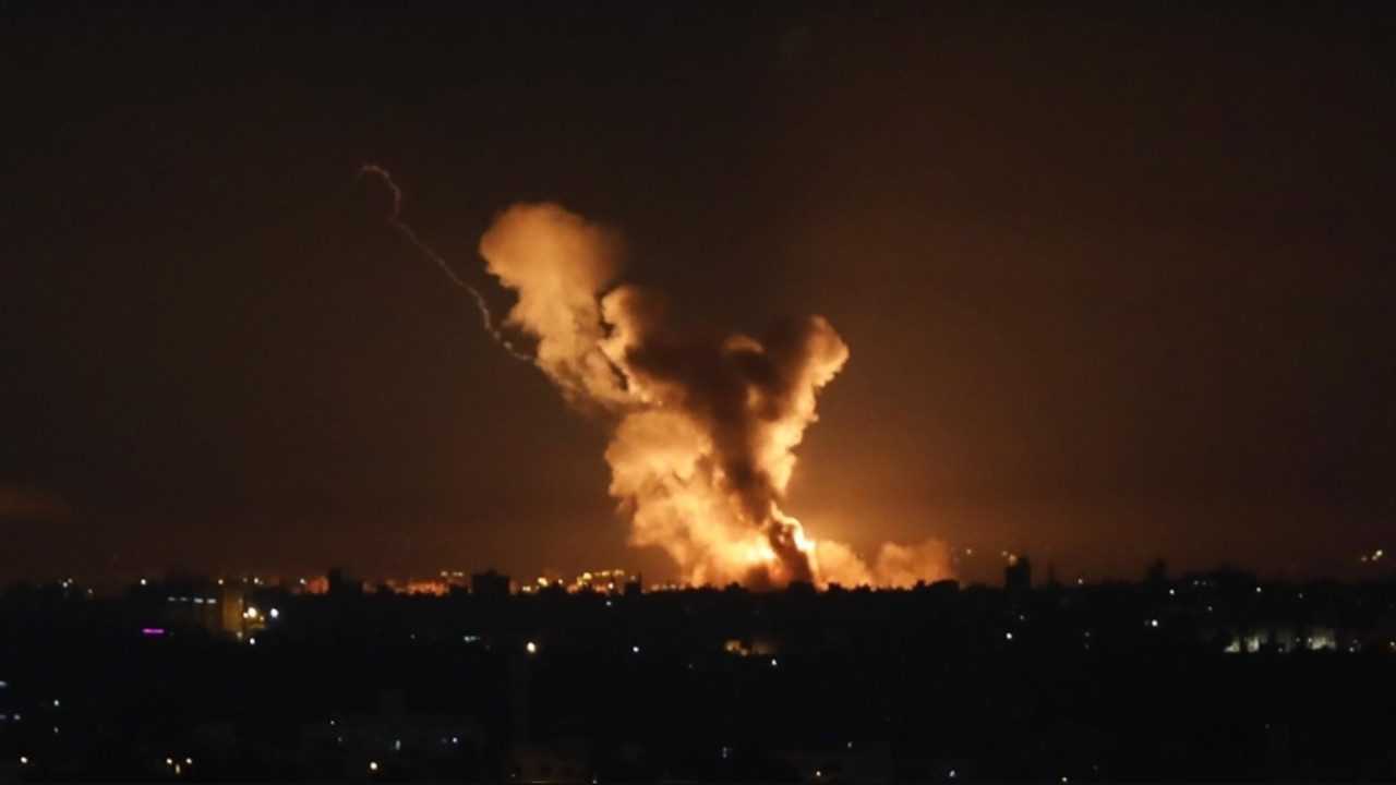 İran'dan İsrail'e 200 Füze: Gerginlik Tırmanıyor 4 Irandan Israile 200 Fuze Gerginlik Tirmaniyor 5