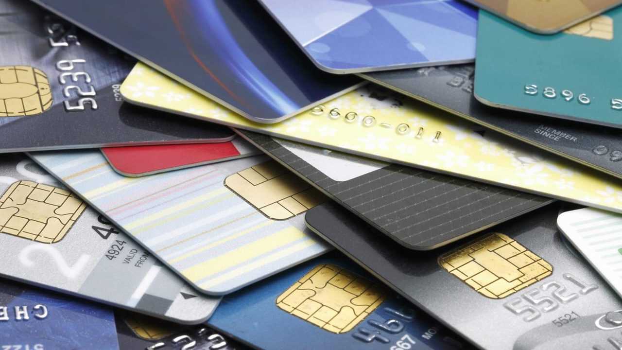 Şarkıcı Mustafa Sandal Kredi Kartının Limitini Düşürdü 1 Kredi Karti Limitine Savunma Vergisi Tepkiler Cig Gibi 1 1