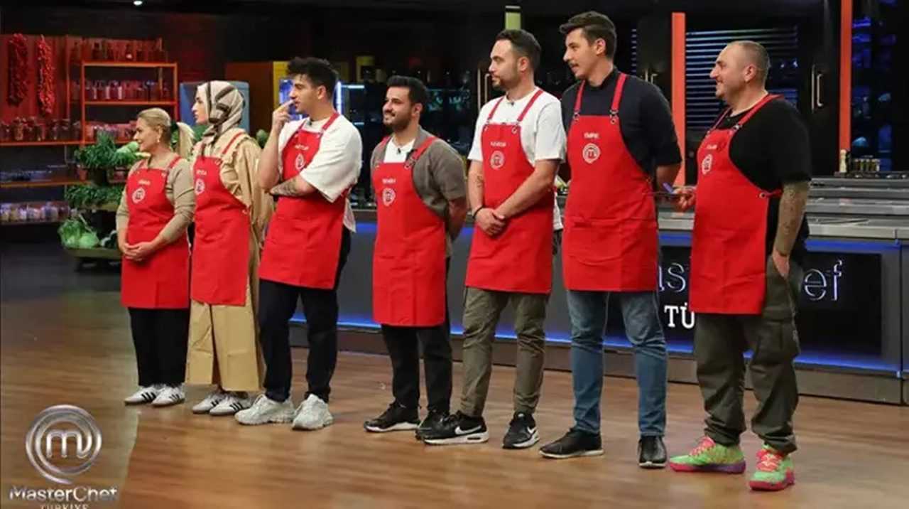 Masterchef'te Heyecan İyice Arttı: Ezgi Sonunda İtiraf Etti 1 Masterchefte Heyecan Iyice Artti Ezgi Sonunda Itiraf Etti 2