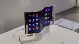 Samsung’un Üç Katlanabilir Telefonuyla Geleceği Katlayın