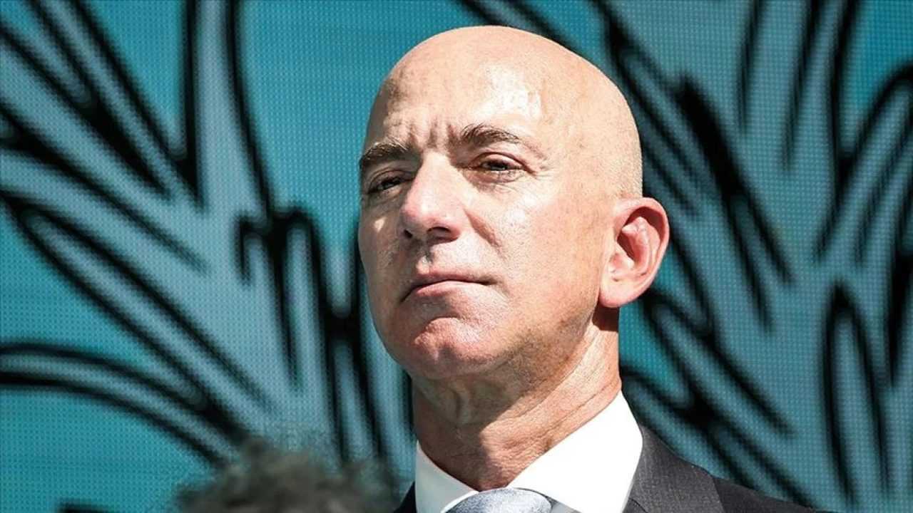 Teknoloji Milyarderlerinin Arazi Yarışı: Gates ve Bezos Önde 1 Teknoloji Milyarderlerinin Arazi Yarisi Gates ve Bezos Onde 2