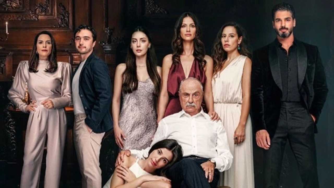 Televizyonun Sessiz Vedaları: Karadut Reyting Kurbanı Oldu 1 Televizyonun Sessiz Vedalari Karadut Reyting Kurbani Oldu 2