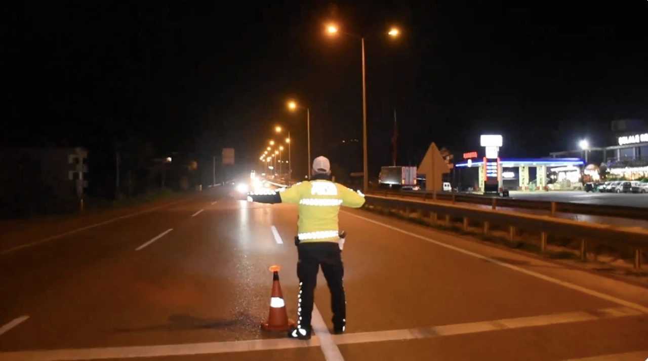 Trafikte Kural Tanımayanlara Ceza Yağdı 3 Trafikte Kural Tanimayanlara Ceza Yagdi 3