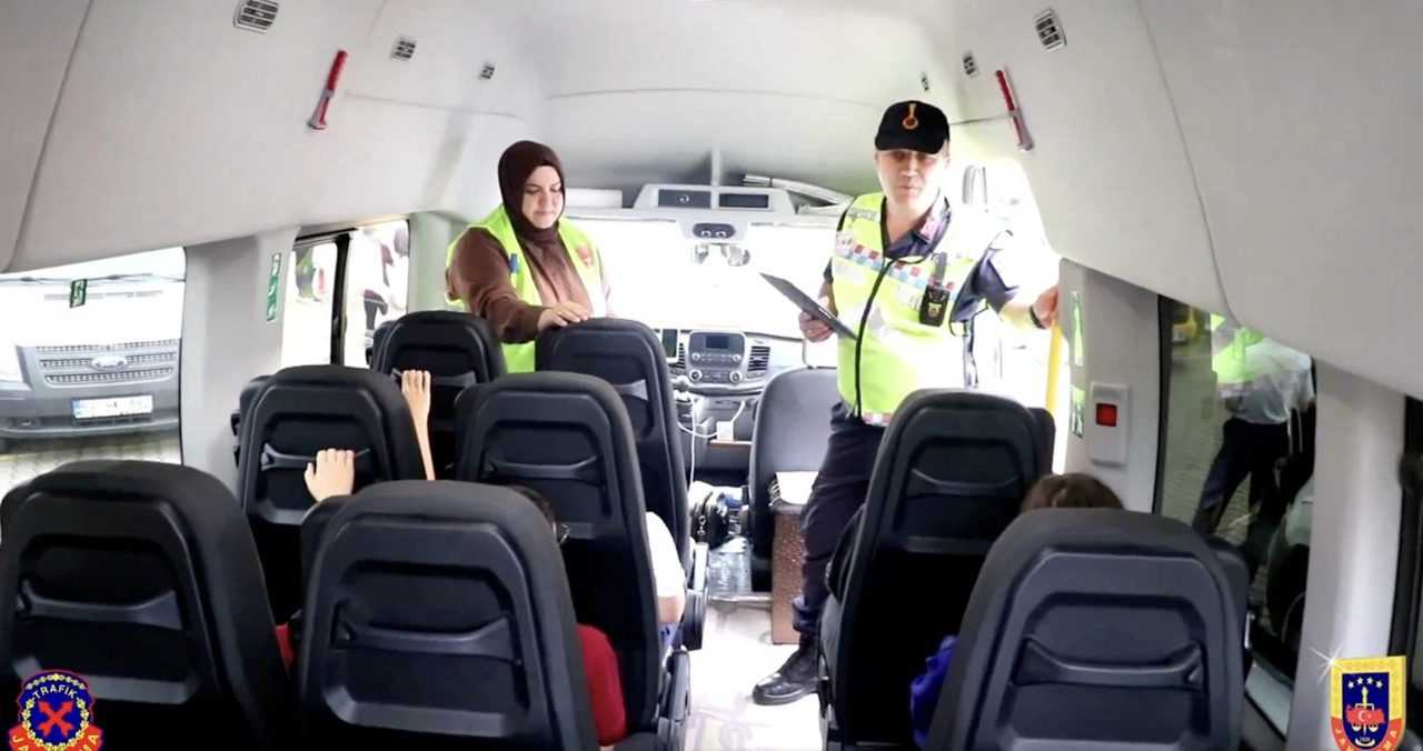 Trafikte Kural Tanımayanlara Geçit Yok: 549 Bin Ceza 2 Trafikte Kural Tanimayanlara Gecit Yok 549 Bin Ceza 3