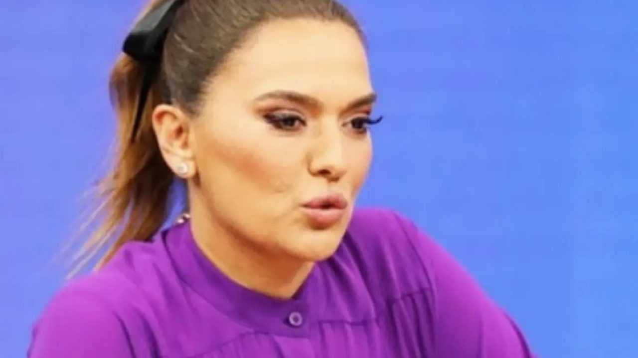 Unlu Sarkici Demet Akalindan Masterchef Yorumu 3