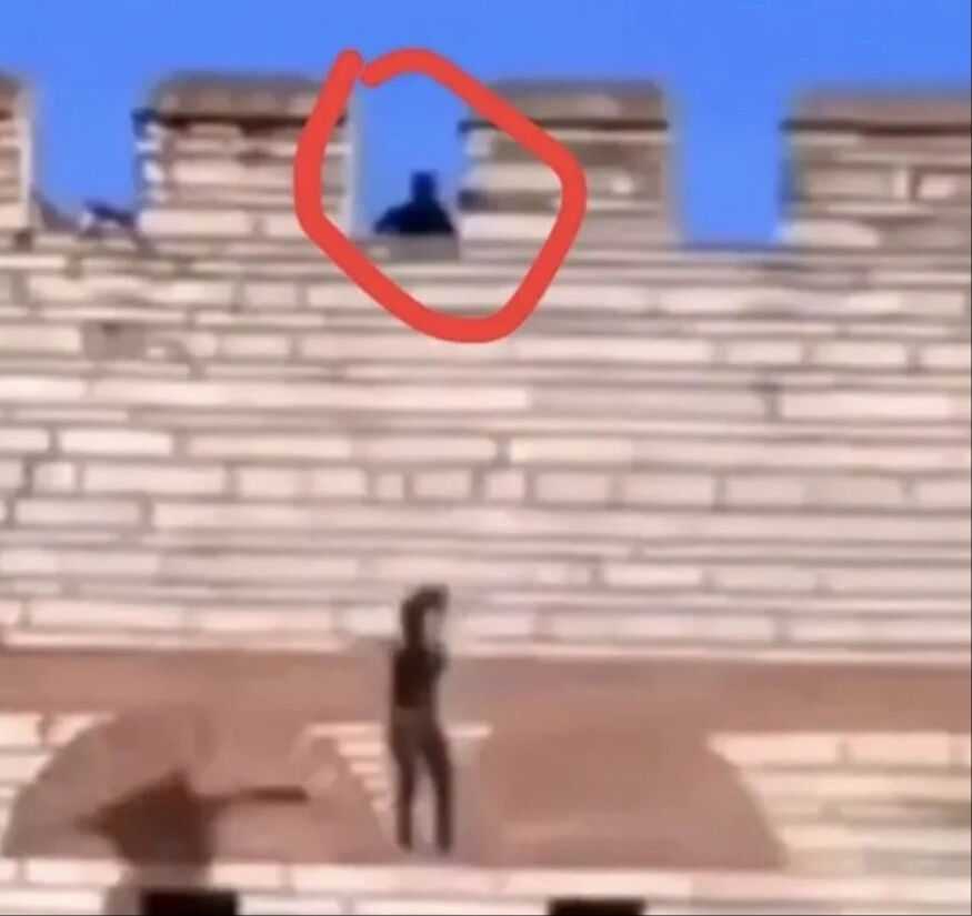 Semih Çelik’in İntihar Anında Arkasındaki Kişi Kim? 2 semih celikin atladigi sirada arkasindaydi 3 kisinin kimligi belli oldu 17283828631339 2