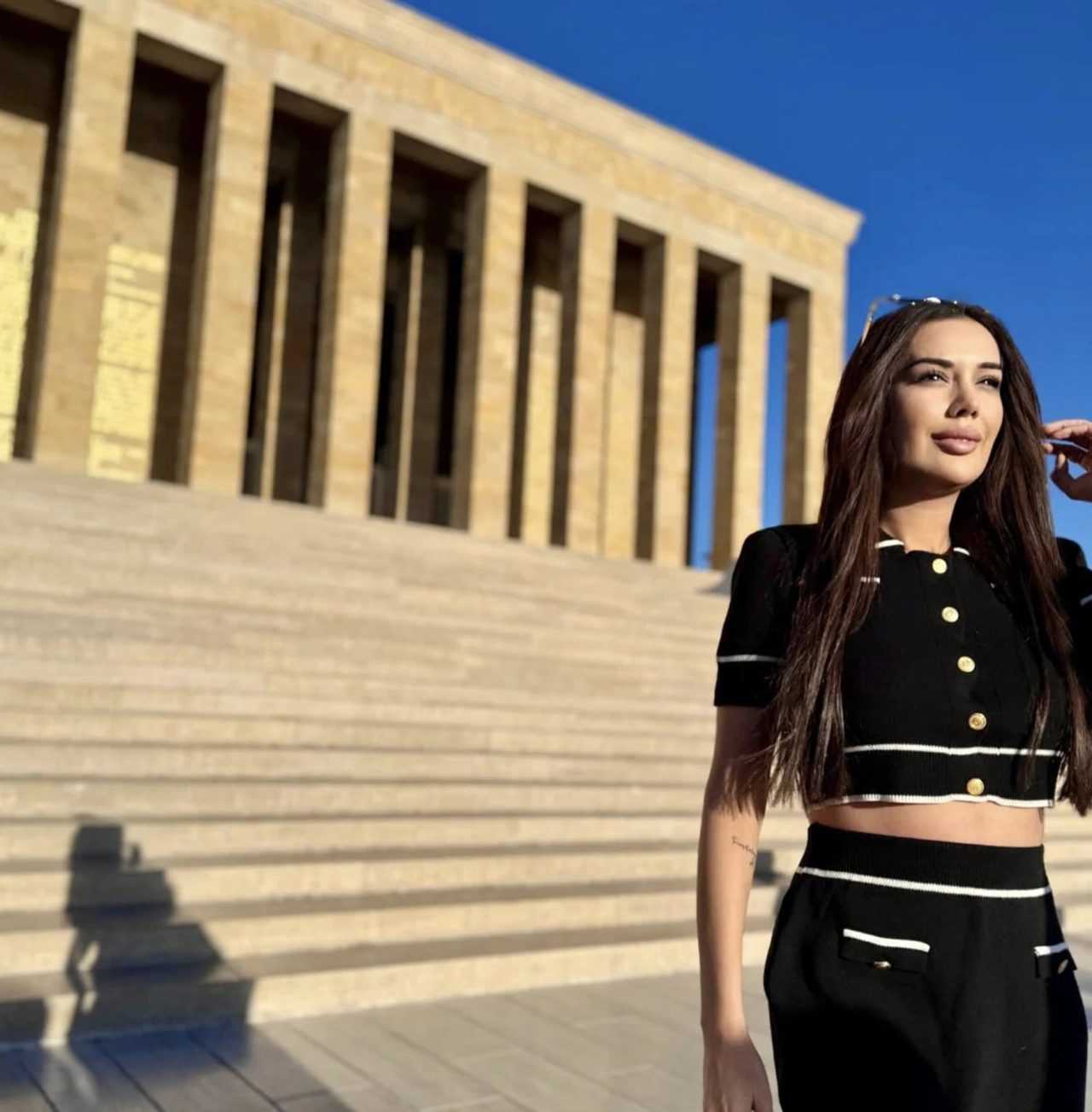 Dilan Polat’ın Anıtkabir Paylaşımı Tepki Topladı 11 Dilan Polatin Anitkabir Paylasimi Tepki Topladi 2