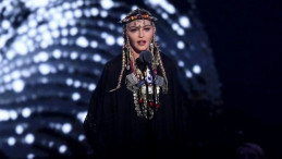 Film mi, Dizi mi? Madonna Takipçilerine Soruyor