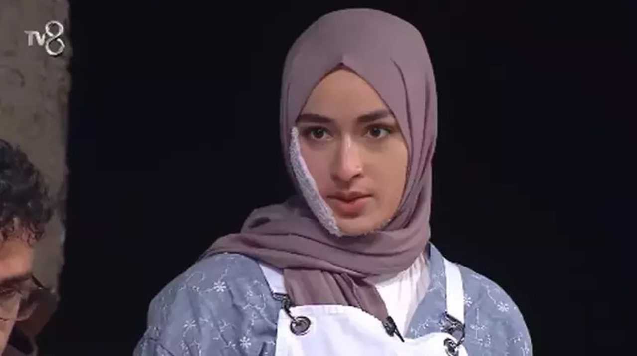 Masterchef'te Bir İsim Daha Hayallerine Veda Etti 2 Masterchefte Bir Isim Daha Hayallerine Veda Etti 3
