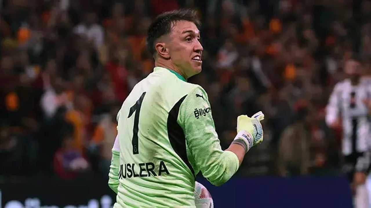 Muslera'dan Şok Karar: Efsane Kapanıyor 2 Musleranin Ayriligi Galatasarayin Efsanesine Son 3
