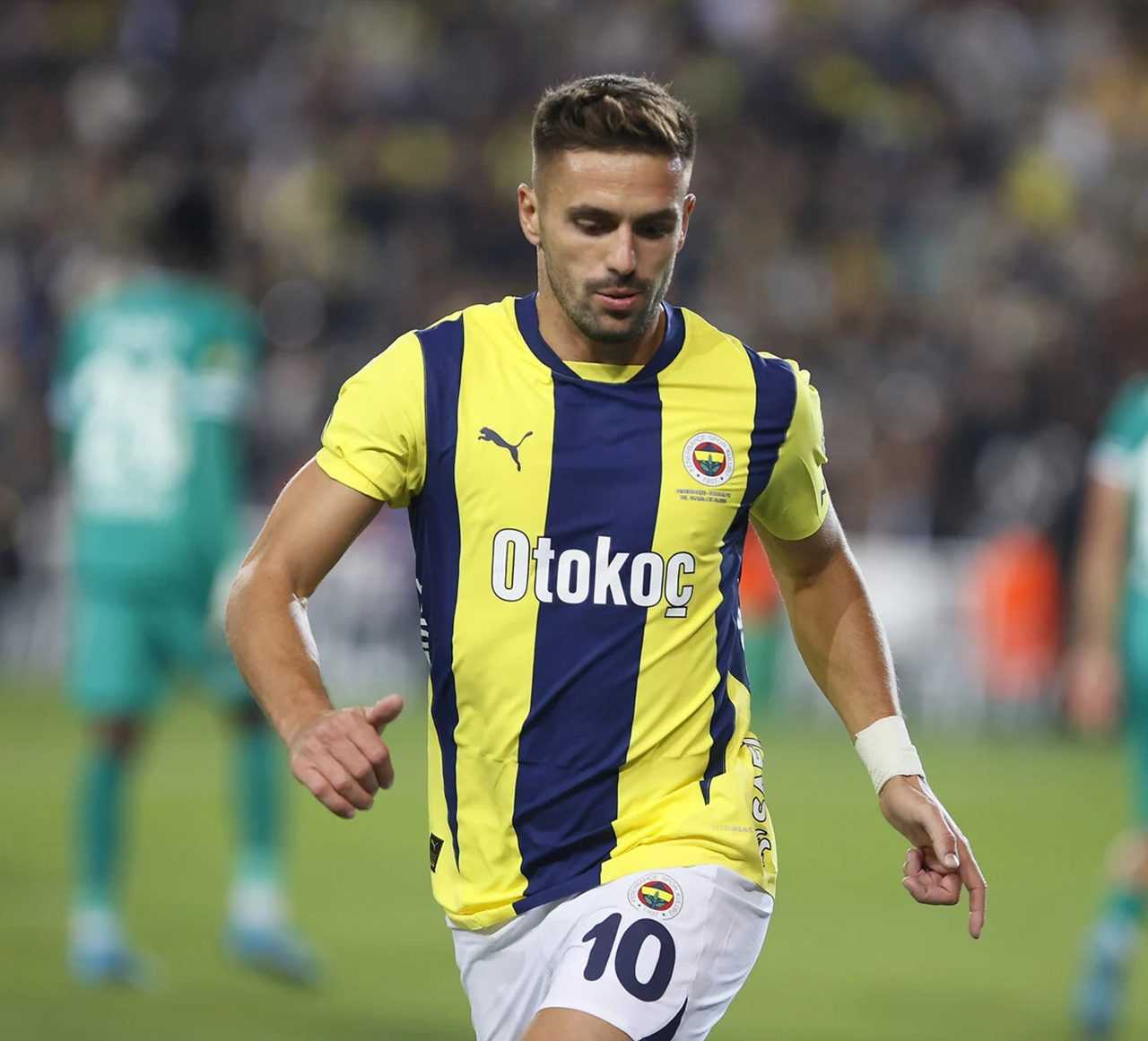 Tadic Fenerbahçe'de Devam: 1+1 Yıllık İmza 1 Tadic Fenerbahcede Devam 11 Yillik Imza 2