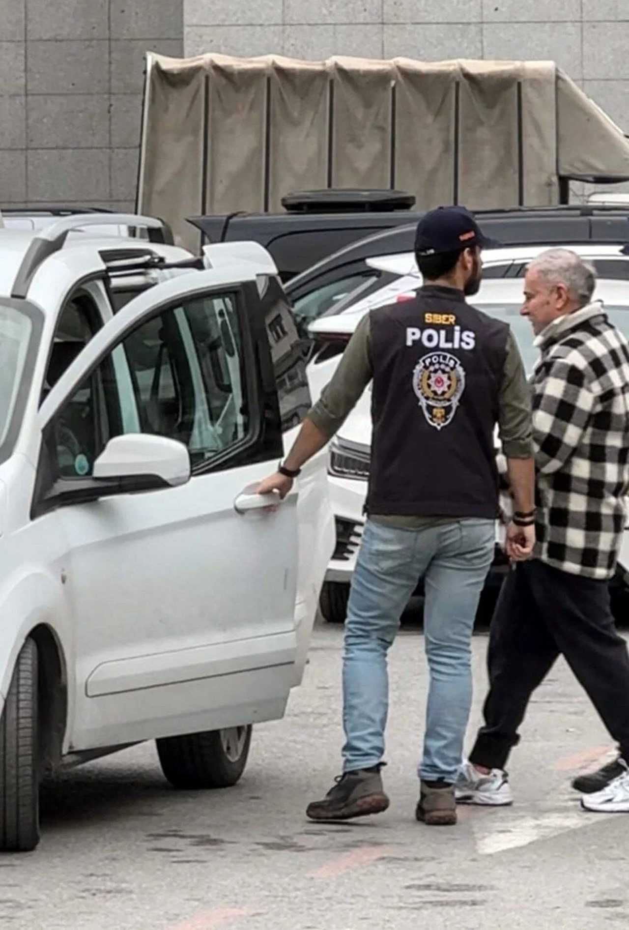Yasa Dışı Bahis Çetesi: Ünlüler ve Fenomenlere Şok Operasyon 2 Yasa Disi Bahis Cetesi Unluler ve Fenomenlere Sok Operasyon 3