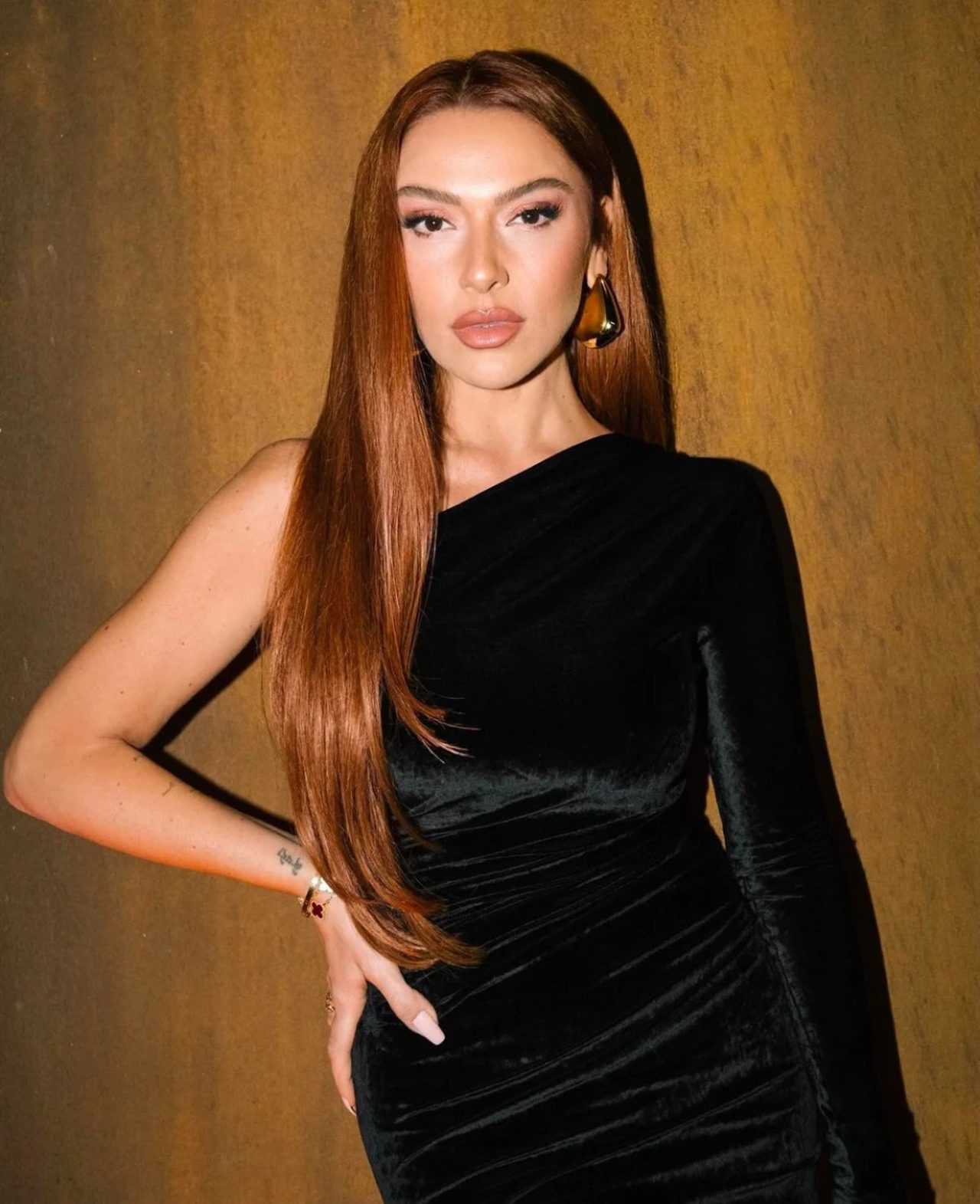 Hadise'den Cesur Çıkış: Aşka ve Tutkuya Yasak Konamaz 1 hadiseden cesur cikis aska ve tutkuya yasak konamaz 2