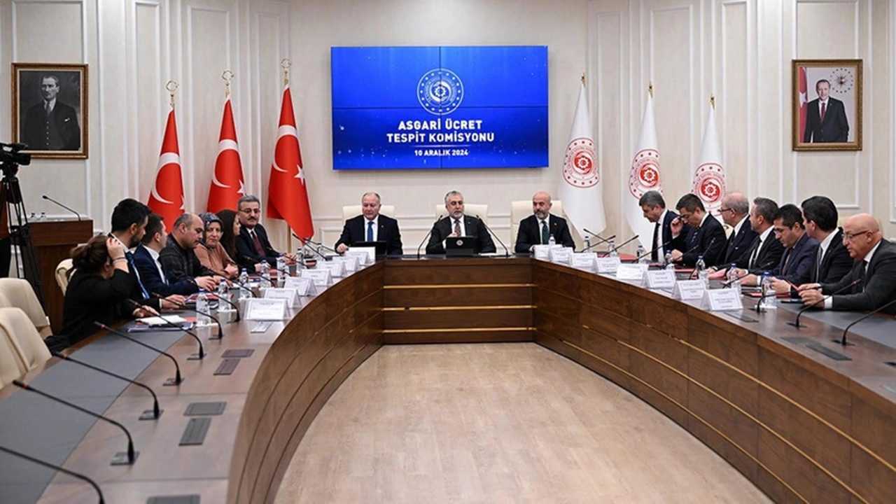 Asgari Ücrette Kritik Süreç: Gözler 3. Toplantıda 1 Asgari Ucrette Kritik Surec Gozler 3. Toplantida 2