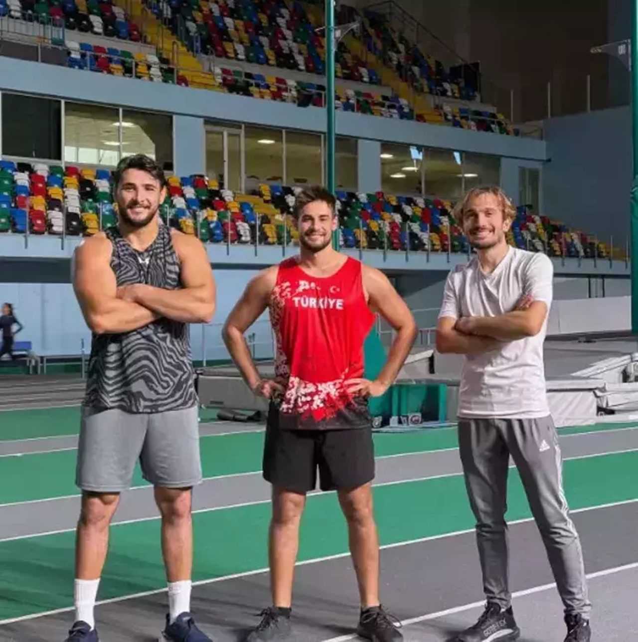 Batuhan Karacakaya'dan Çarpıcı Survivor 2039 Paylaşımı 2 Batuhan Karacakayadan Carpici Survivor 2039 Paylasimi 3