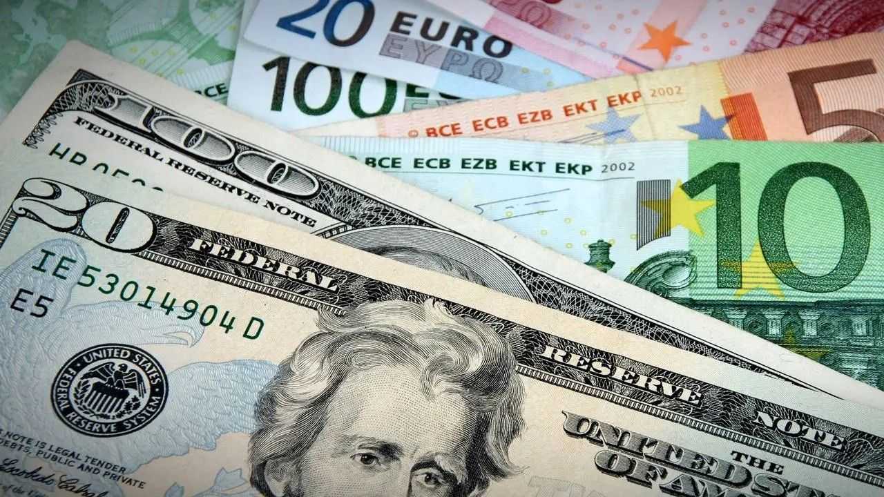 Dolar ve Euro Kurları Yükseliyor: Kapalıçarşı'da Son Durum 2 Dolar ve Euro Kurlari Yukseliyor Kapalicarsida Son Durum 4