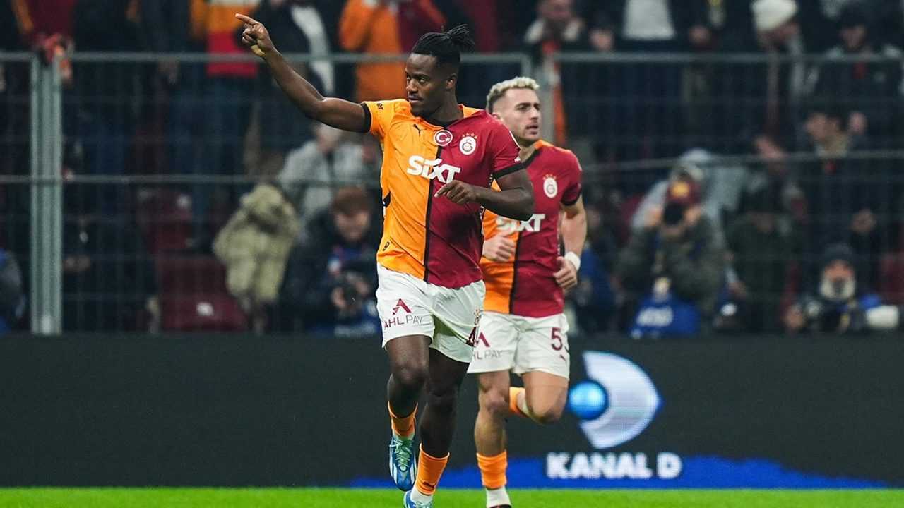 Galatasaray Trabzonsporu 4 3 Yenerek Liderligini Surdurdu 2