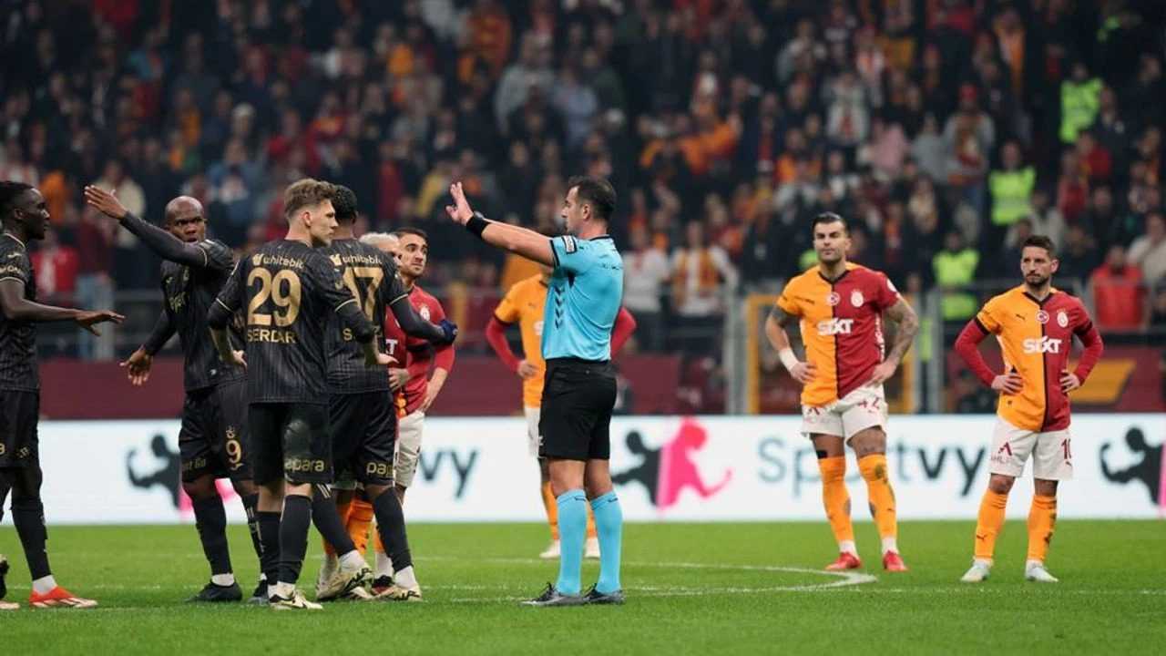 Galatasaray Trabzonsporu 4 3 Yenerek Liderligini Surdurdu 4