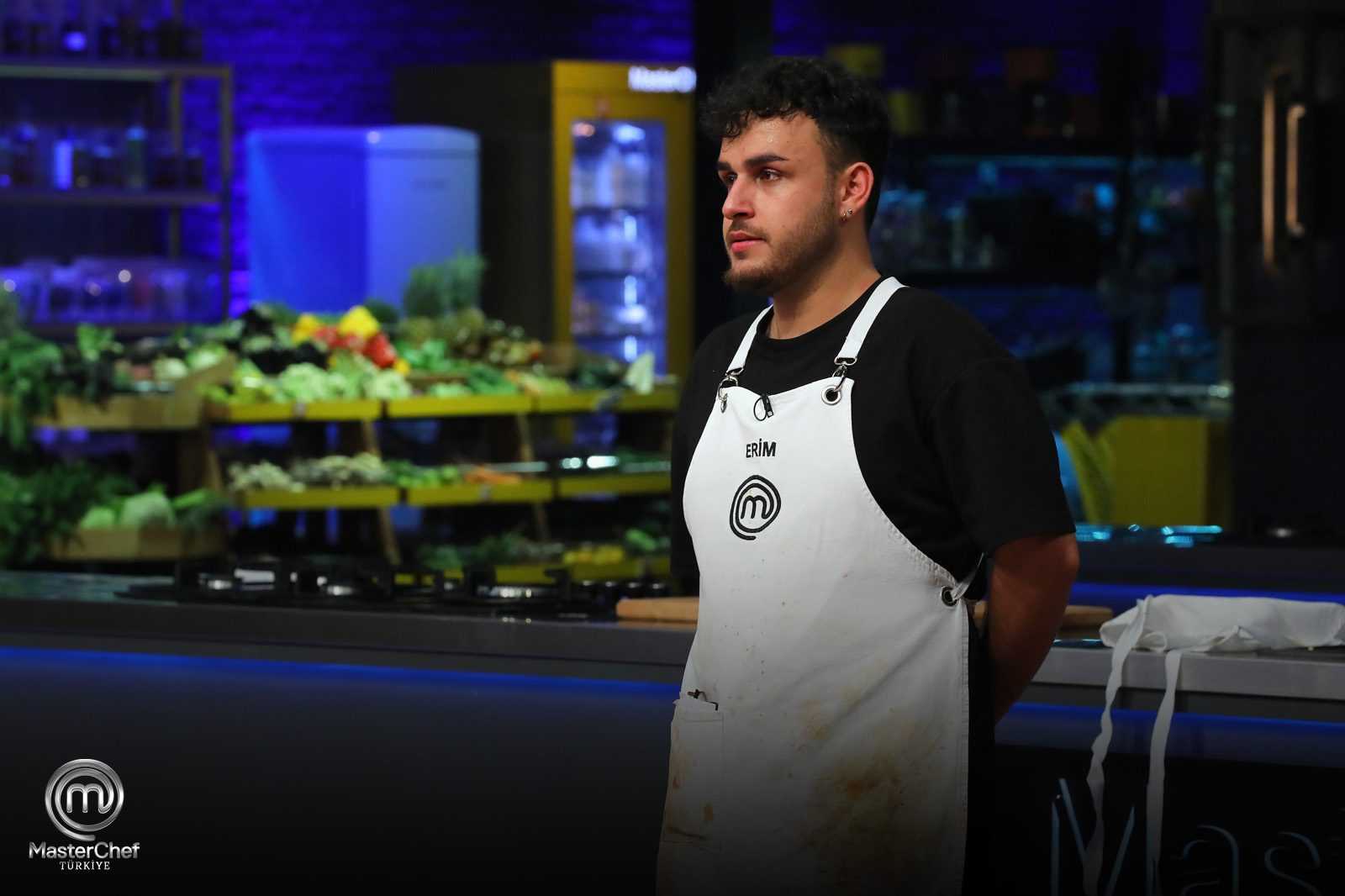 MasterChef'te Beklenmedik Ayrılık! Ceketi Kim Aldı? 2 GfwT47tXoAAdMb6