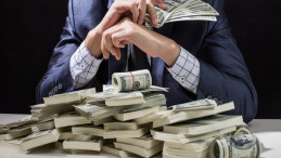 Milyar Dolarlık Sarsıntı: Zirveye Kim Yerleşti?